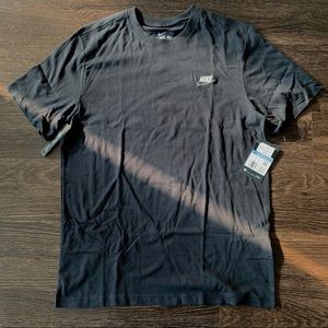 Nike Sportswear Club T-shirt Sz M Black NWT